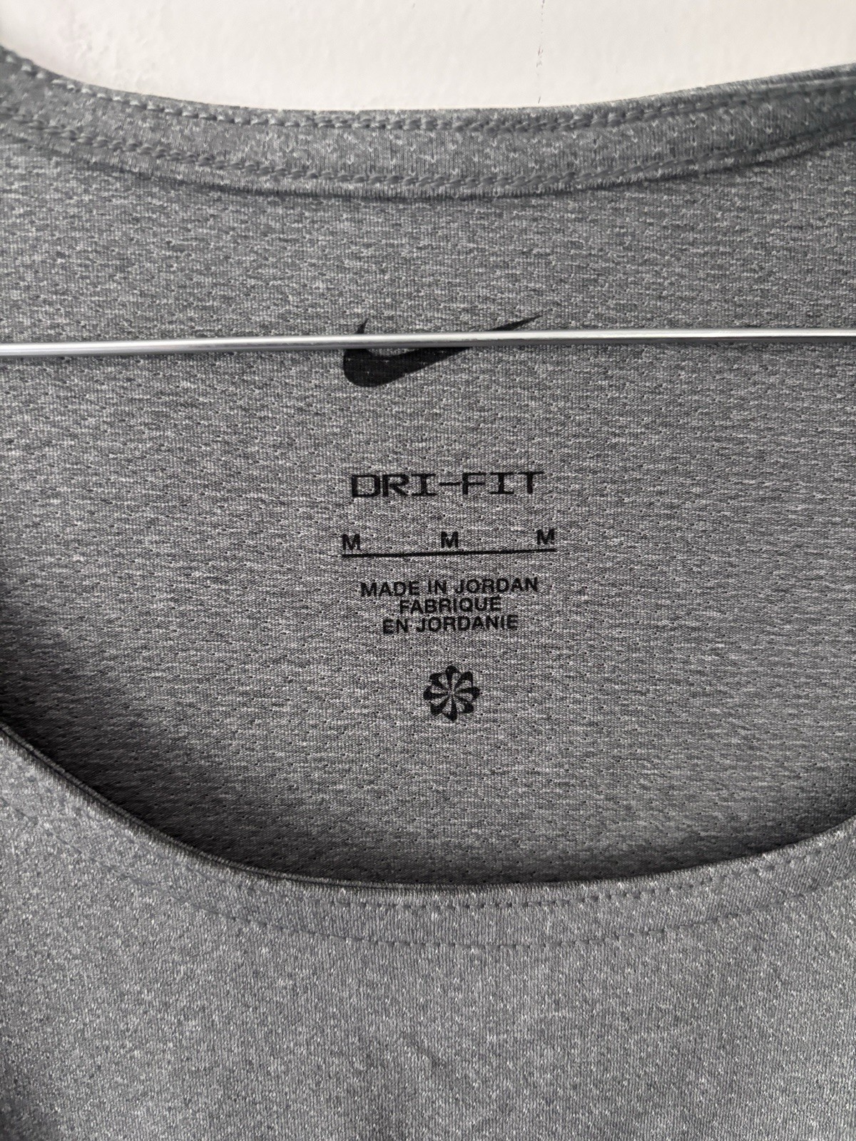 NEW Nike Dri-FIT Sleeveless Tank Top Mens Medium Grey Gym Training gallery