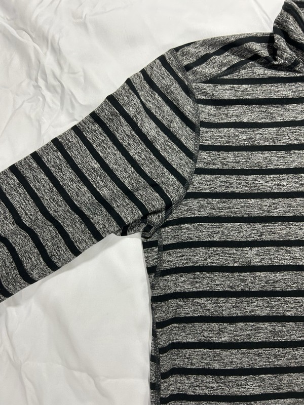 Nike Running Dri-Fit Top Mens M Gray Striped 1/4 Zip Long Sleeve White Swoosh gallery