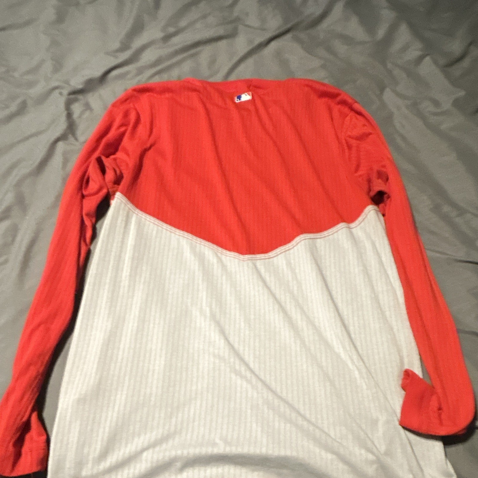 Nike Dri-FIT Men’s S Red/White Colorblock Raglan Crew Pullover Long Sleeve Poly gallery