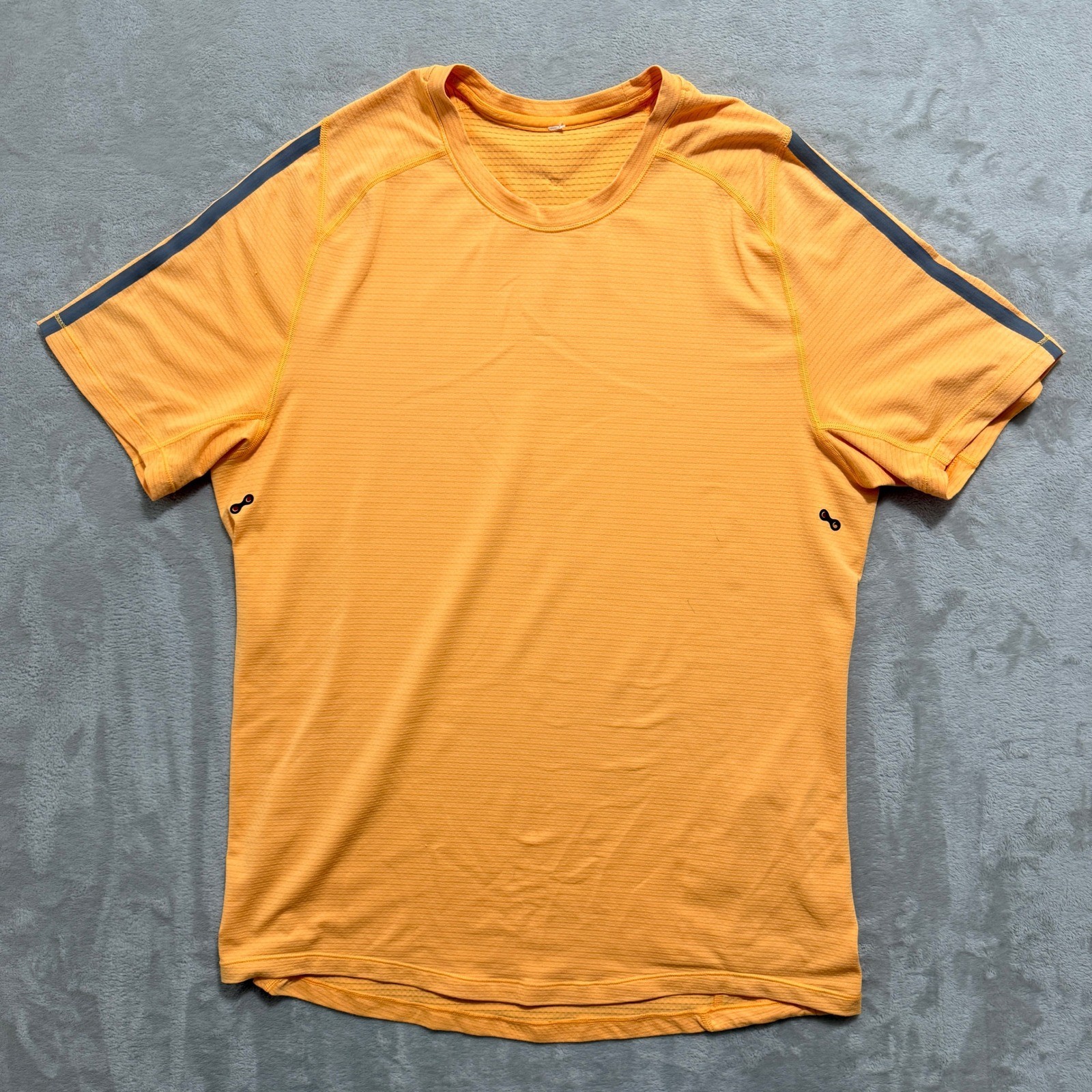 Lululemon Training Tech T Shirt Mens L Creamsicle Pop Metal Vent Running Gym gallery