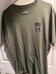Under Armour Men’s Training T-Shirt Green Short Sleeve Size Large Freedom Logo