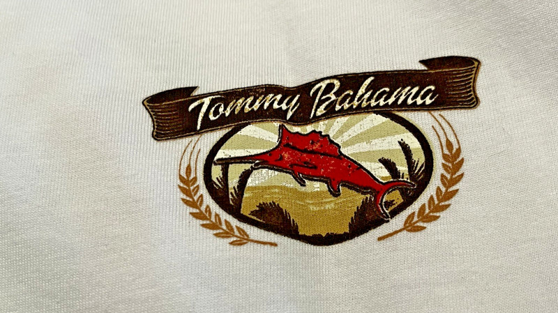 NWT Tommy Bahama "Tail Waggin' Tap Room" Relax Cotton S/S T-Shirt Size M White gallery