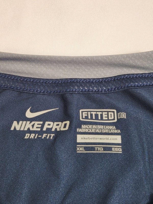 Nike Fitted Performance Shirt Mens Size 2XL Blue Sleeveless Dri Fit Active Adult gallery