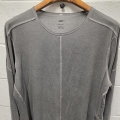 Nike Yoga Dri-FIT Men’s Long Sleeve Shirt Crewneck Top FB7775-247 gray L 24*32