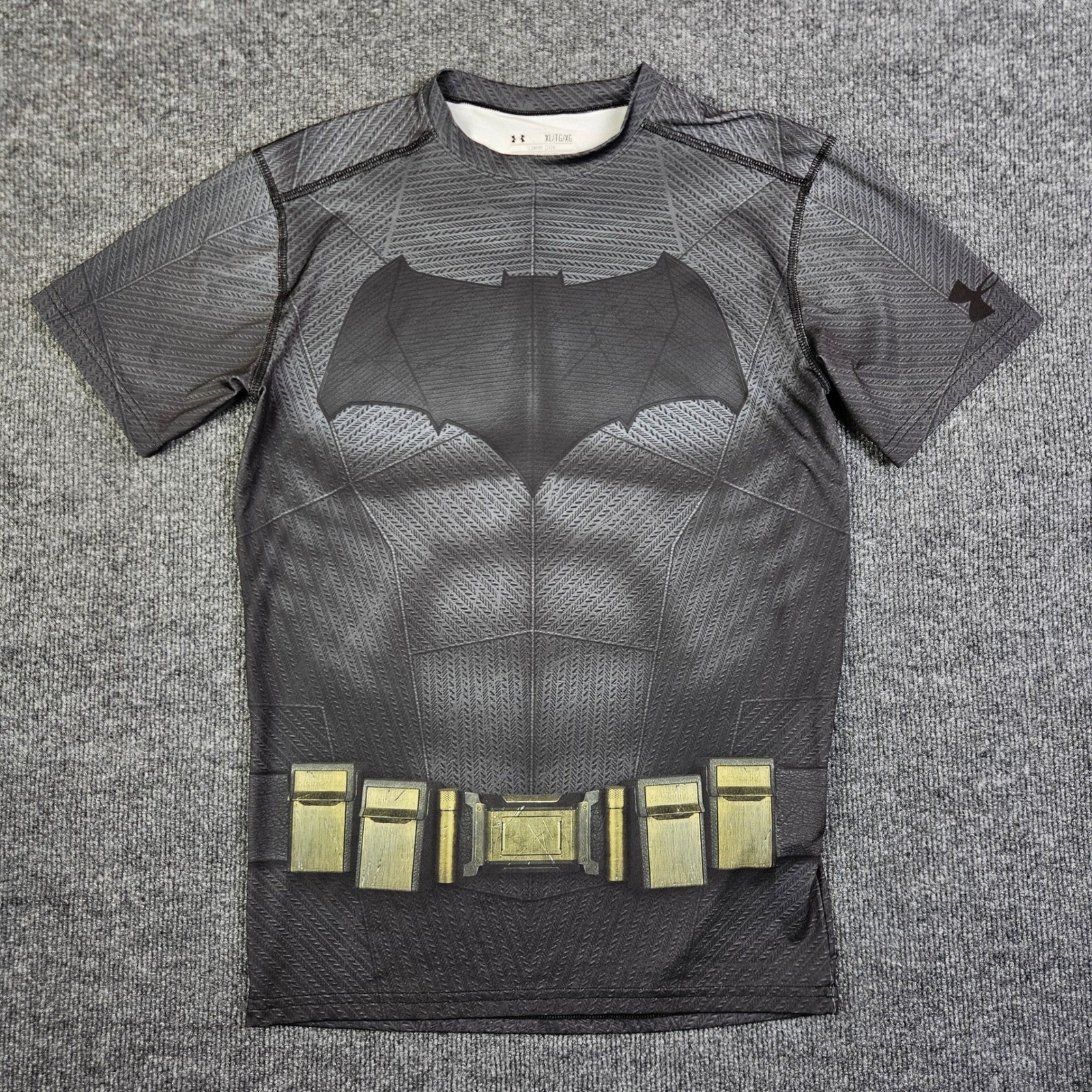 Under Armour Batman Alter Ego Compression Shirt Mens XL Gray DC Comics HeatGear gallery