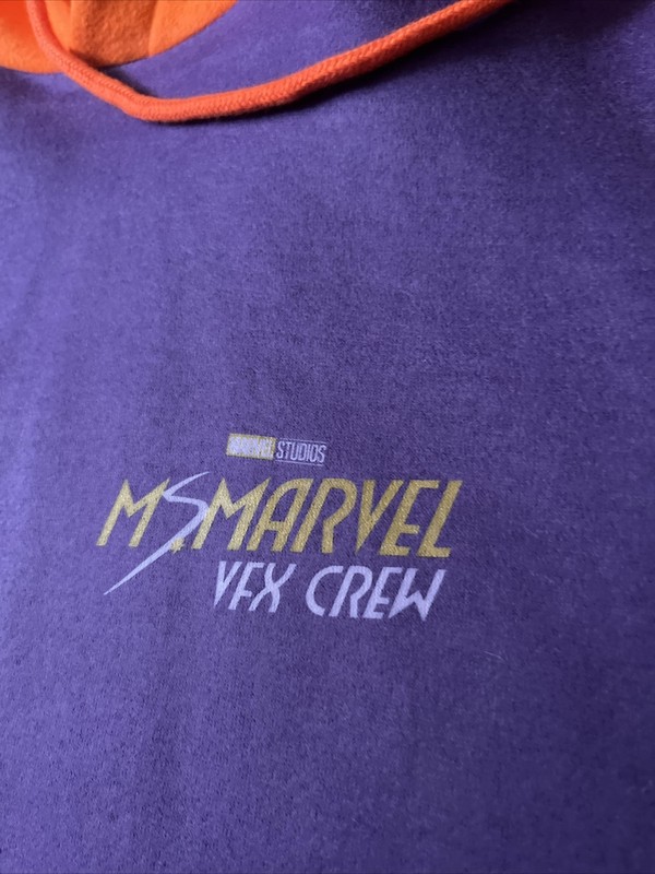 Ms. Marvel VFX Crew Colorblock Hoodie Sweatshirt Size L 2022 Marvel Comics Agora gallery