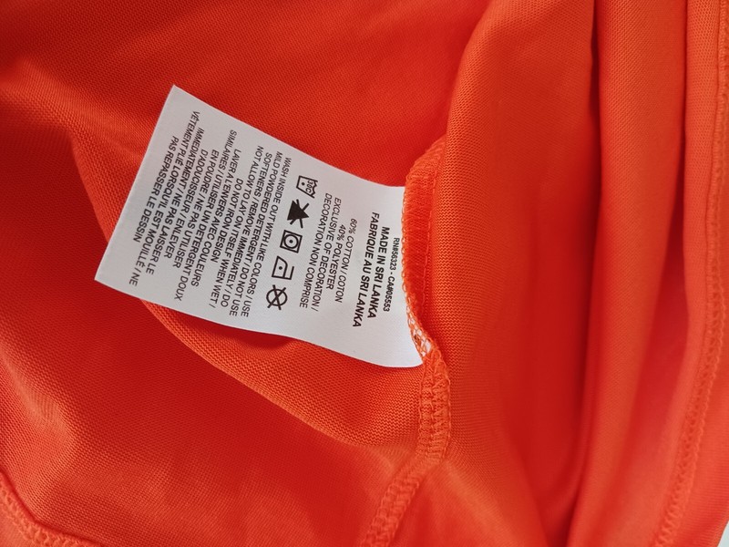 The Nike Tee Dri-Fit Men's Large Orange Universal Athletic Pullover Shirt gallery