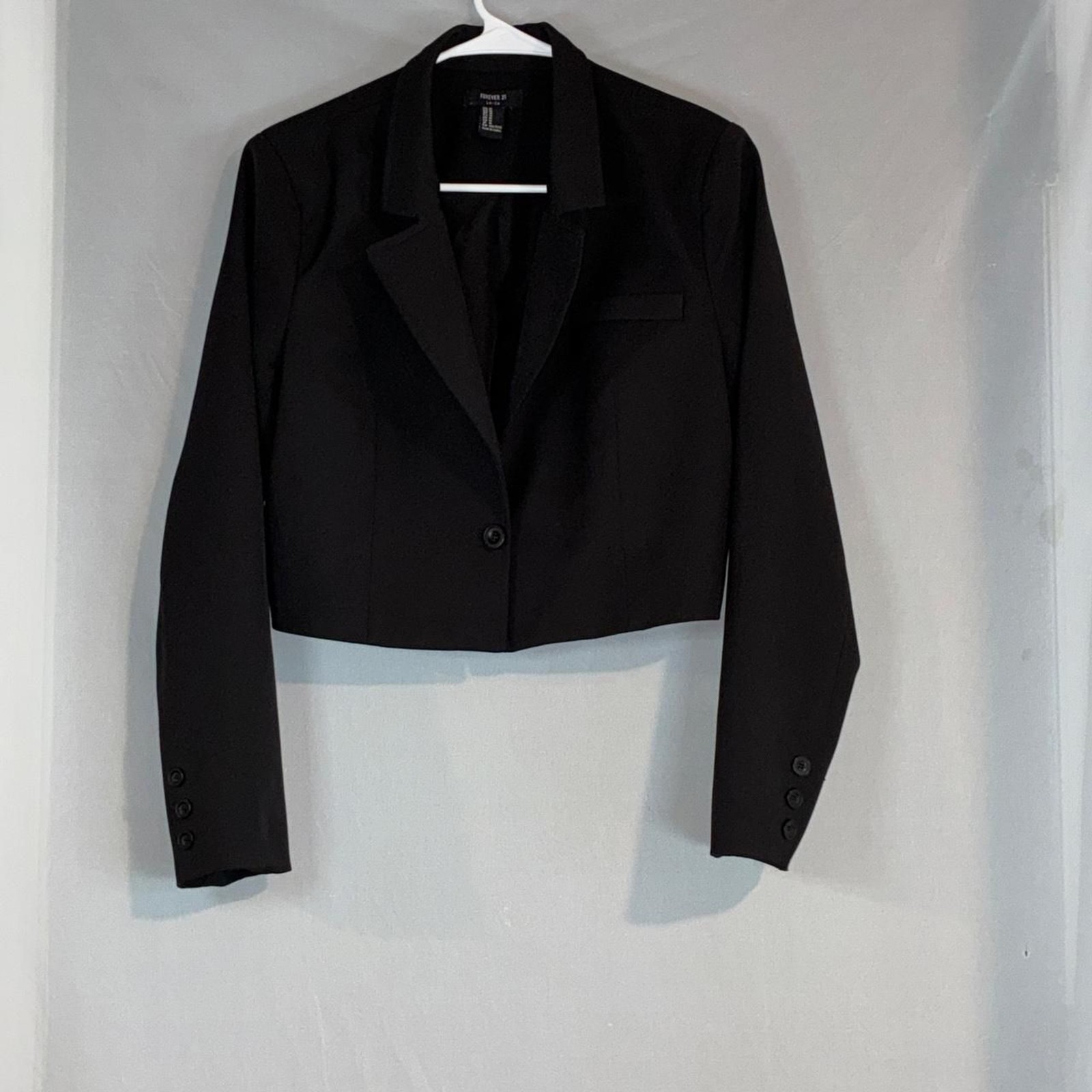 Forever-21 Men's Black Top gallery