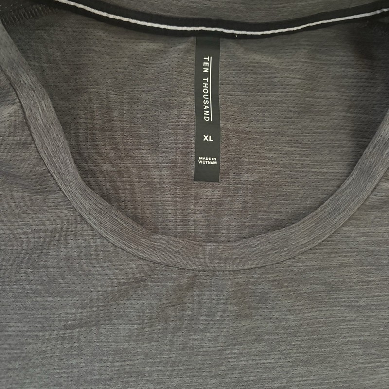 Ten Thousand Interval Versatile Shirt Mens XL Long Sleeve Gray Skull Gym gallery