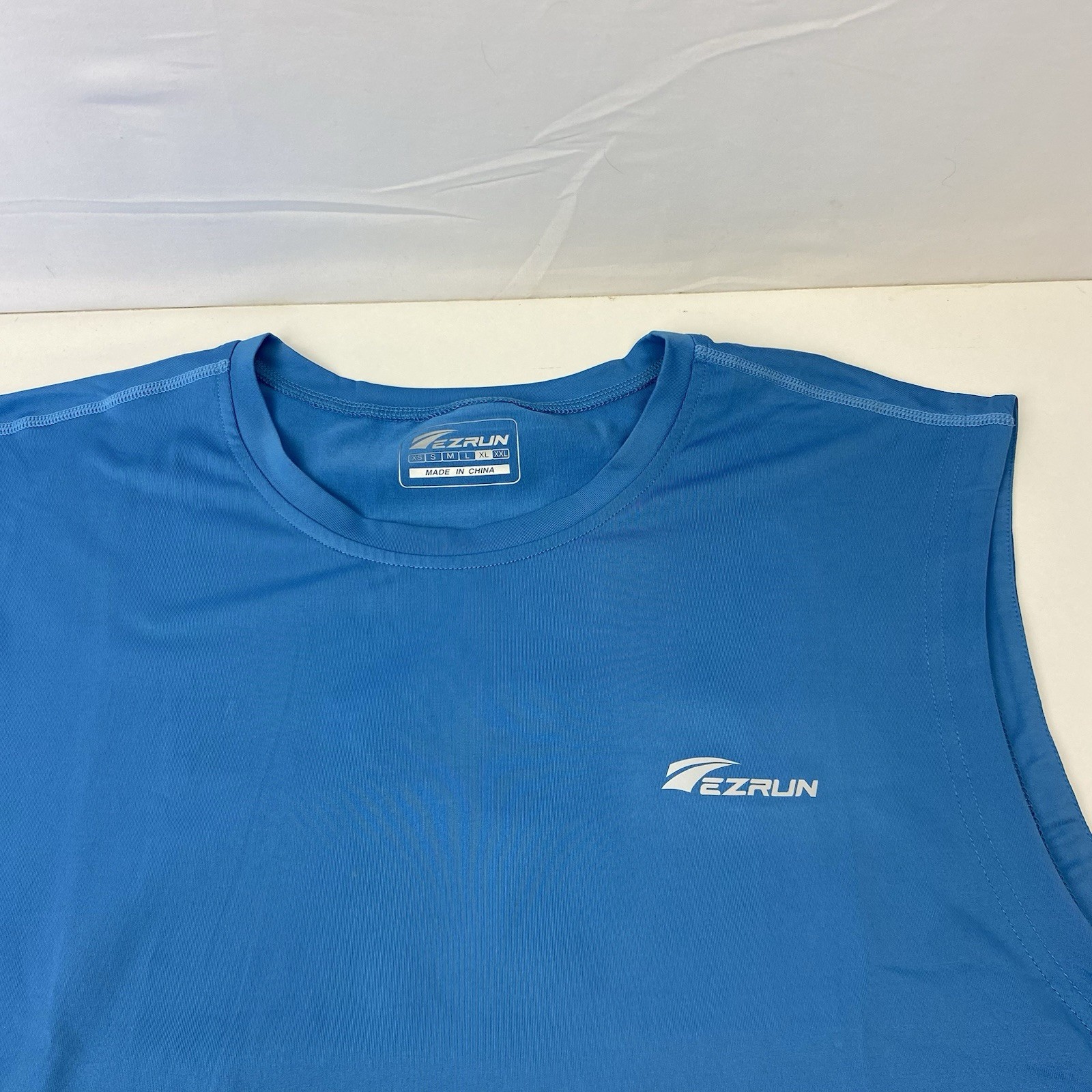 EZRUN Men’s XL Extra Large Sleeveless Solid Blue Crew Neck Athletic Shirt gallery