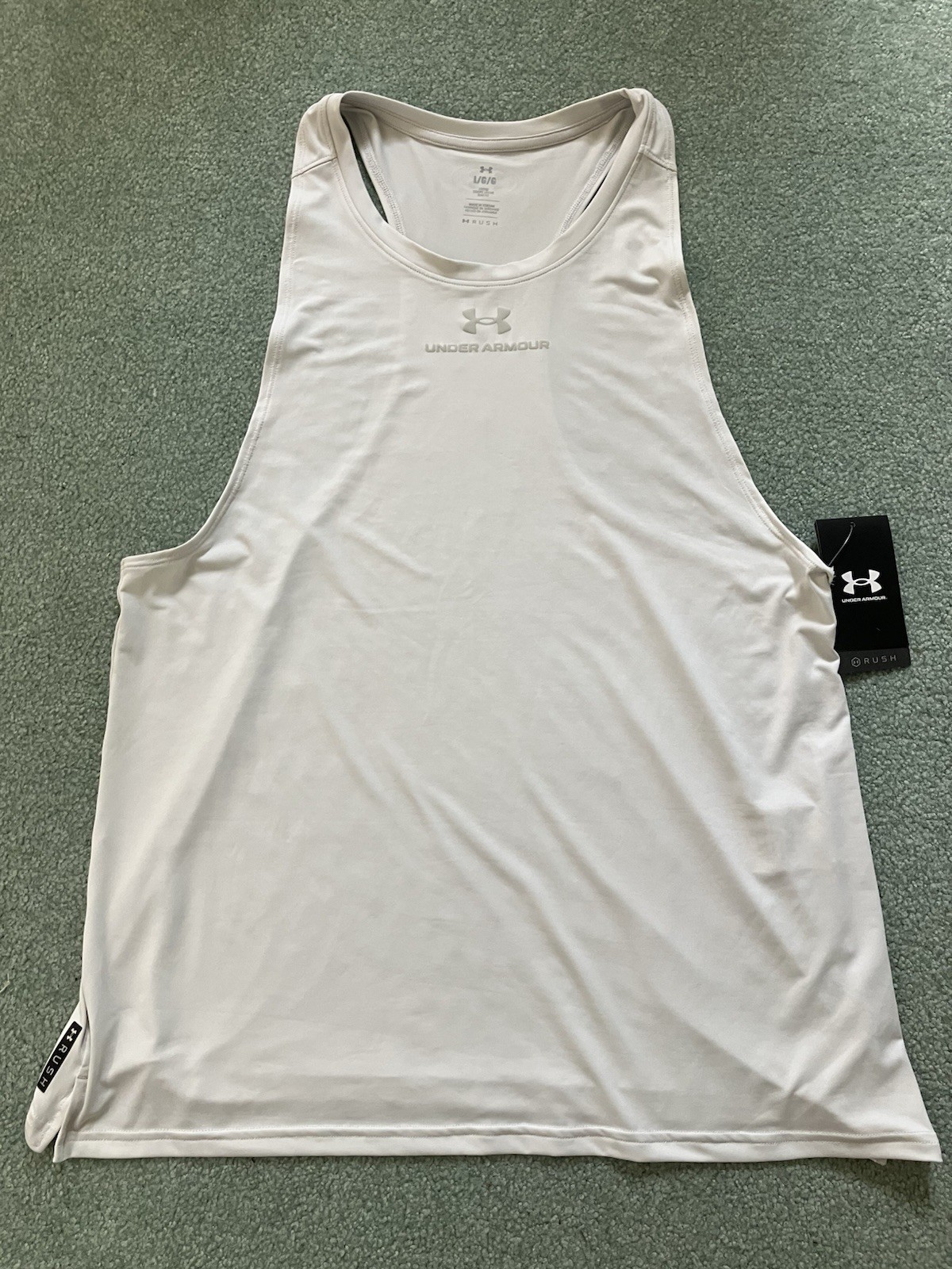 NWT Men’s Under Armour Grayish White Rush Vanish Loose Fit Energy Tank Size L gallery