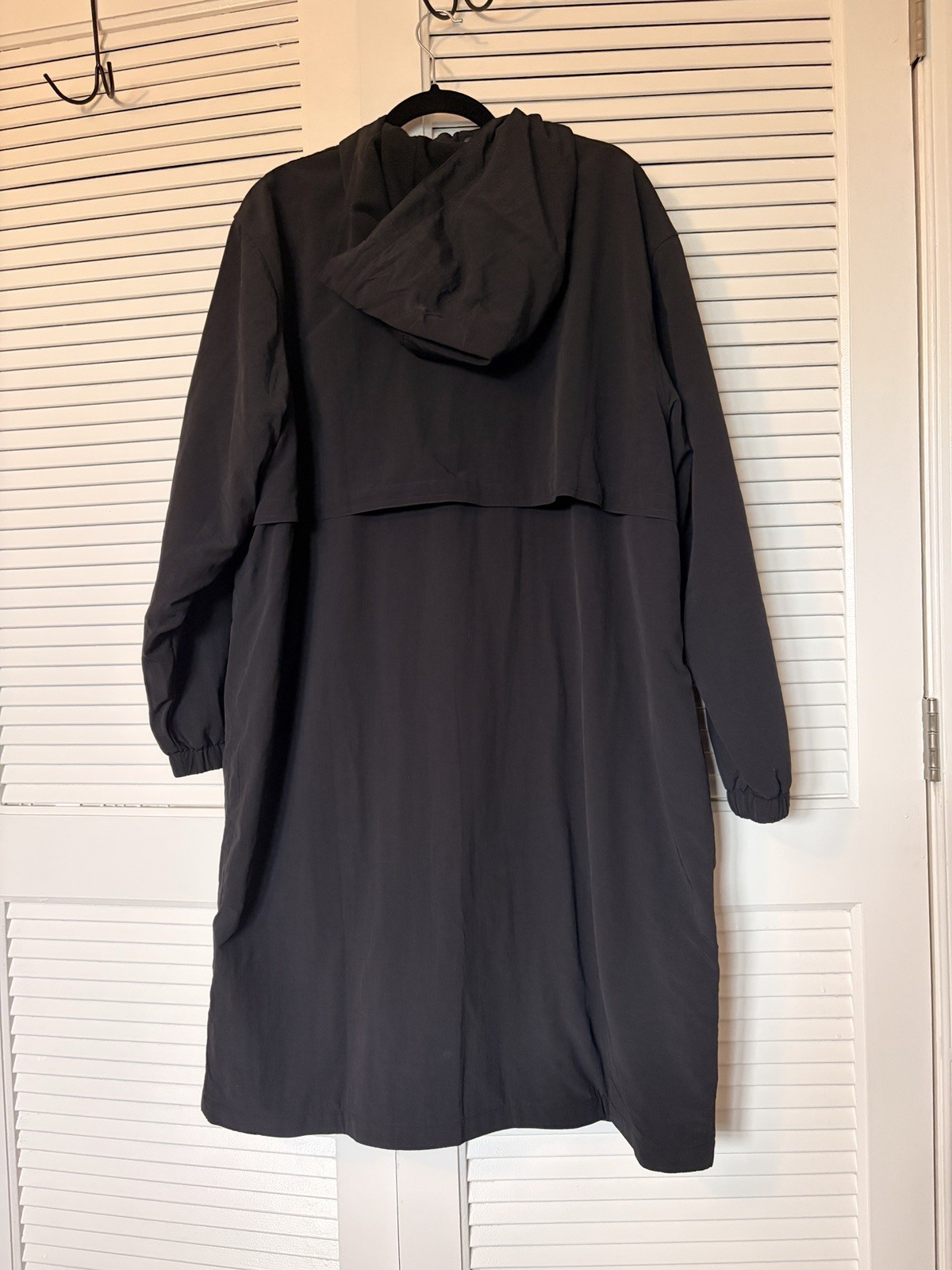 Nike Swim Parka Hooded Long Sleeve Full Zip Snap Black Men's Size L gallery