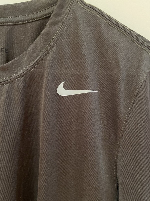 Nike Legend Dri-Fit Men's Training T-Shirt Olive Dark Green (DX0989-060, Small) gallery