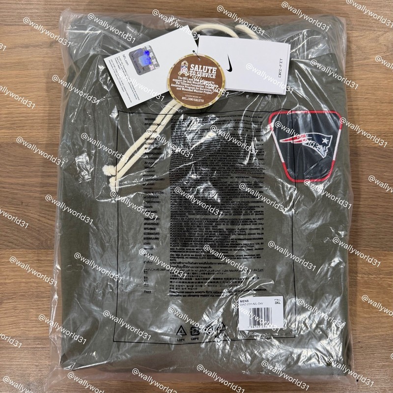 Nike New England Patriots 2025 Salute to Service Standard Issue Authentic Hoodie gallery