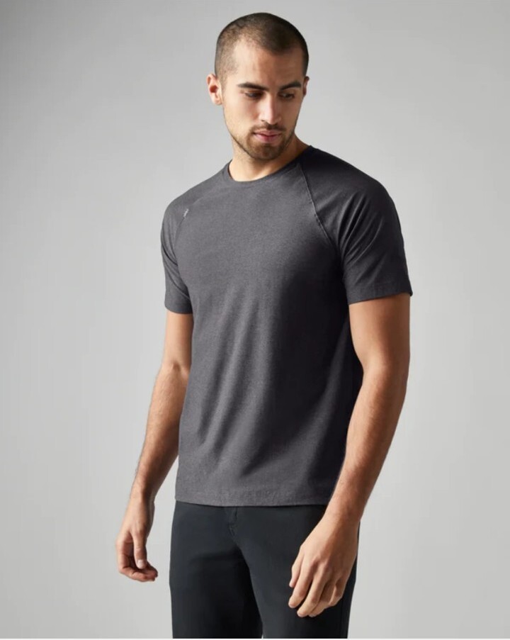 Rhone Men's Reign SS Workout Shirt Anti-Odor Moisture Wicking Quick Dry New w/t gallery