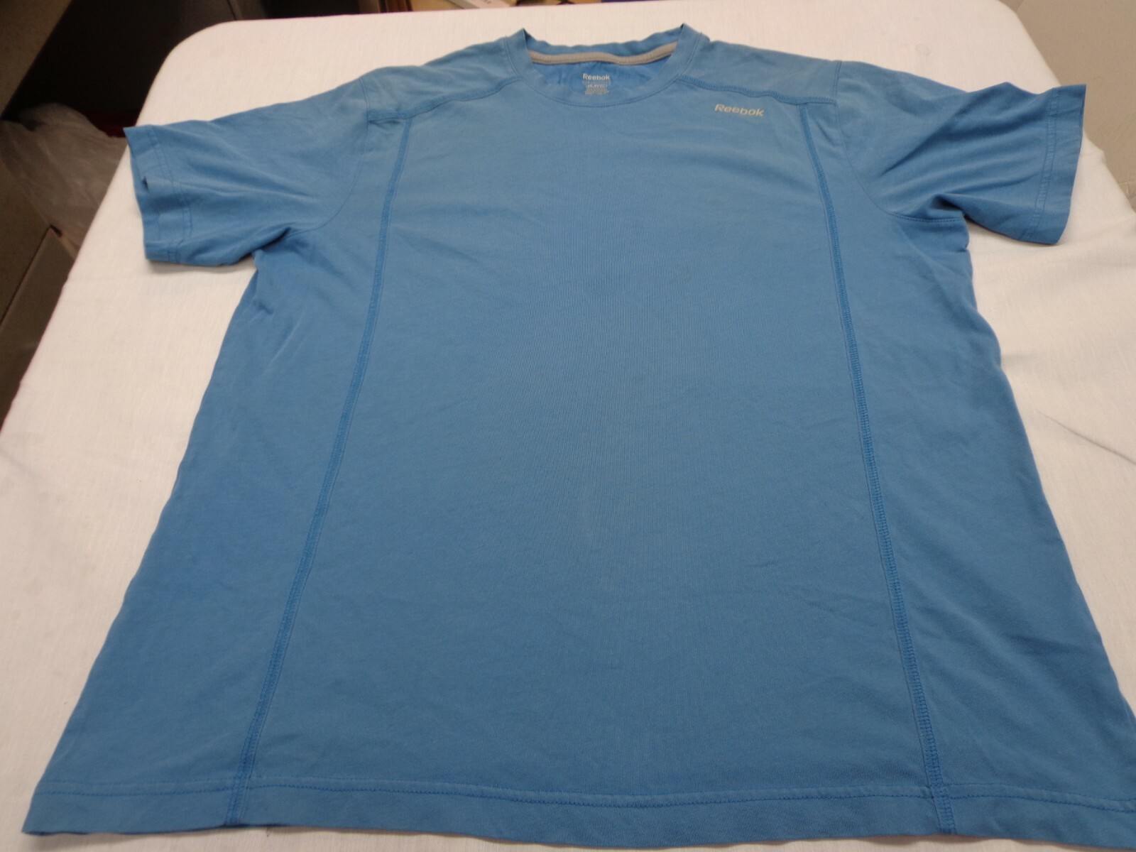 REEBOK PLAY DRY BLUE T-SHIRT LARGE Flaws gallery