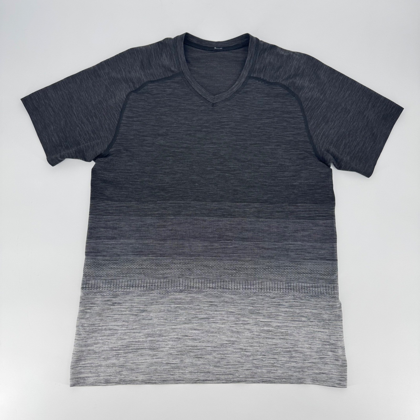 Lululemon Mens Metal Vent Tech V-Neck Shirt Black Grey Ombre Size M Short Sleeve gallery