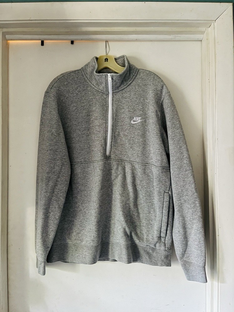 Men’s Gray Nike Quarter Zip Size Large