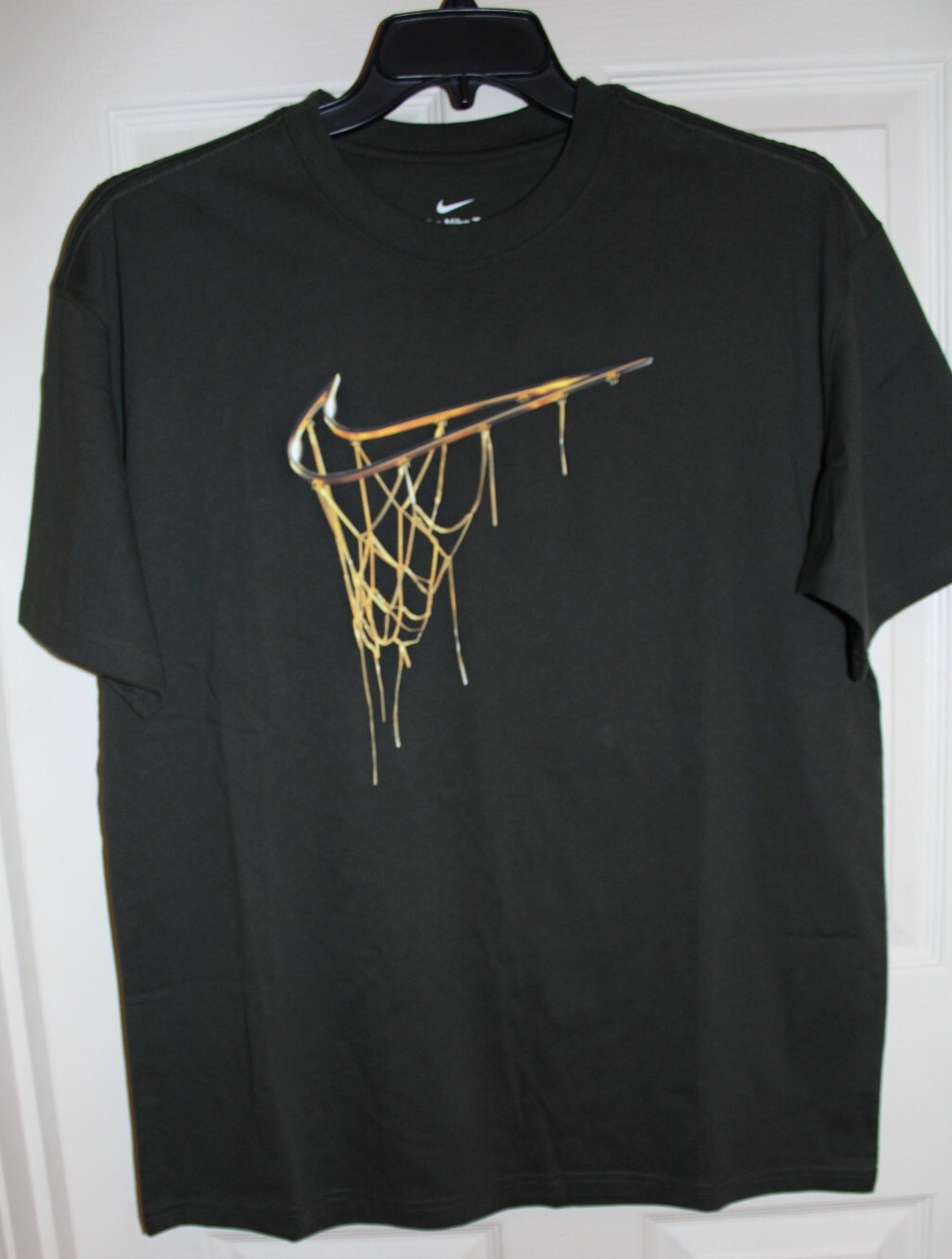 NWT Nike Max90 Basketball Men's Medium Sequoia Green S/S T-shirt HF6207-355 gallery