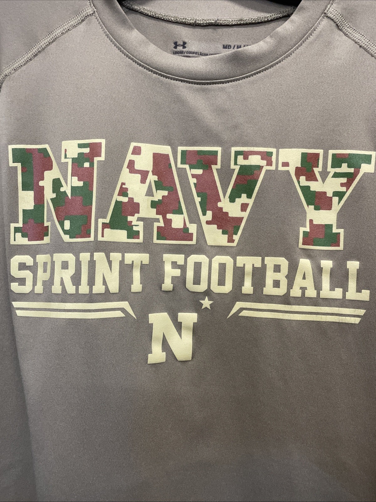 Navy Sprint Football Under Armour Tactical Tan Loose Fit Short Sleeve Shirt Sz M gallery