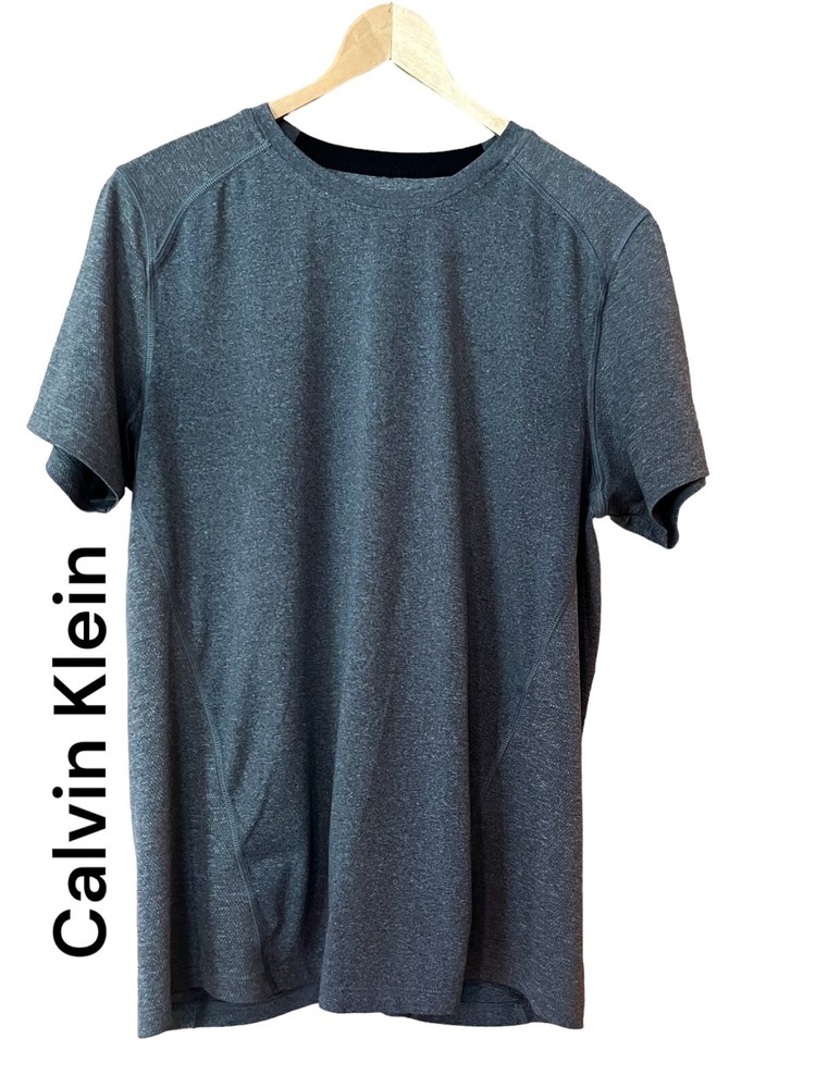 Calvin Klein Men’s Size Medium Performance Regular Fit Athletic Shirt Gray