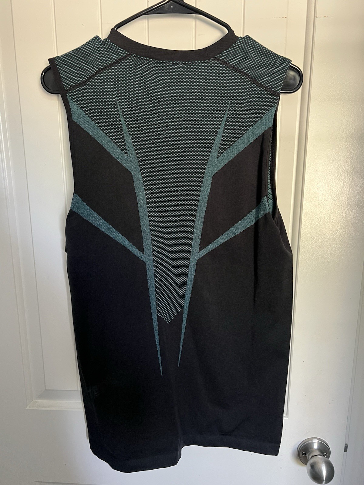 Gymshark Onyx V5 Blue cutoff *sold out* size L gallery
