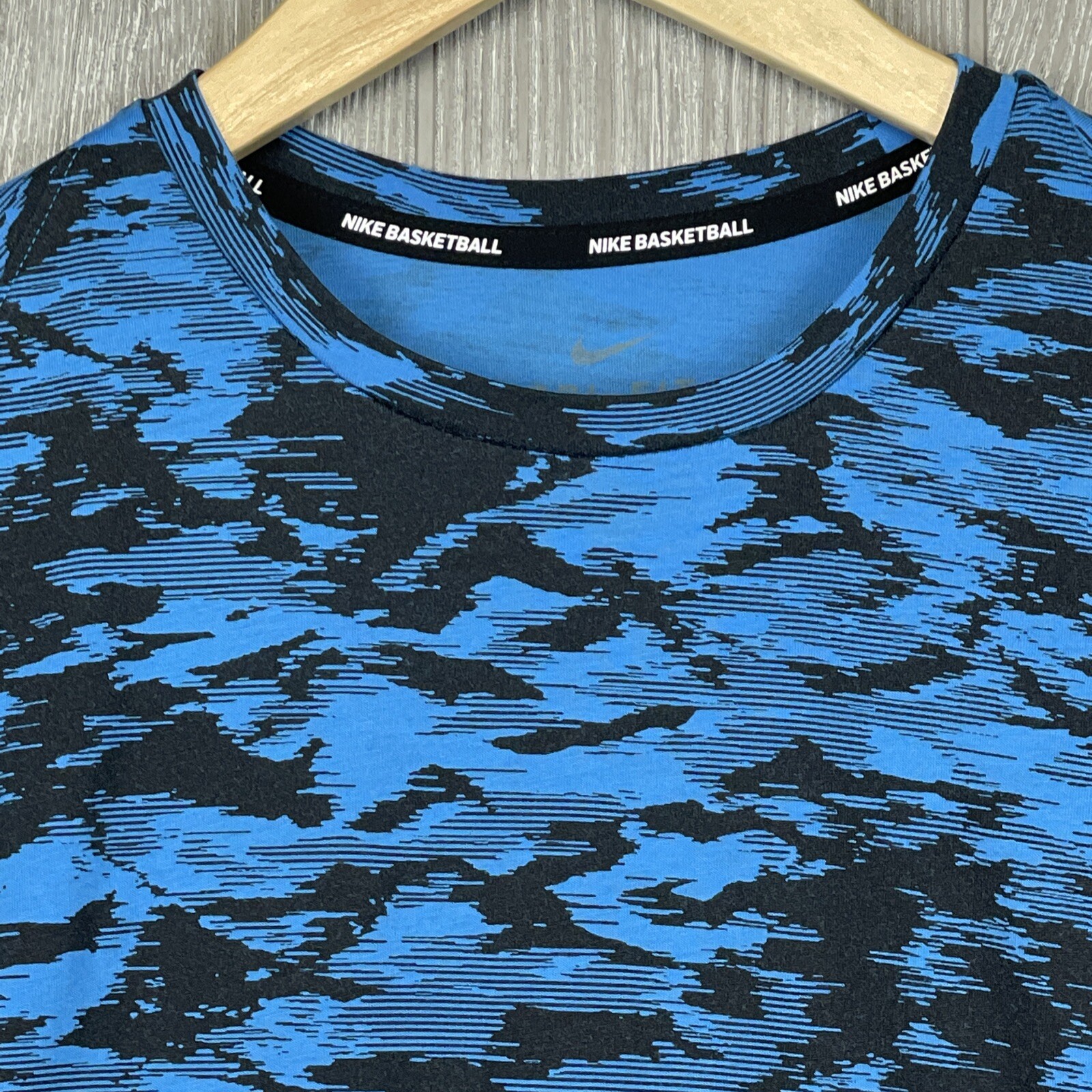Nike Top Men Medium Basketball Athletic Blue Pattern Tee T-Shirt Athletic Sport gallery