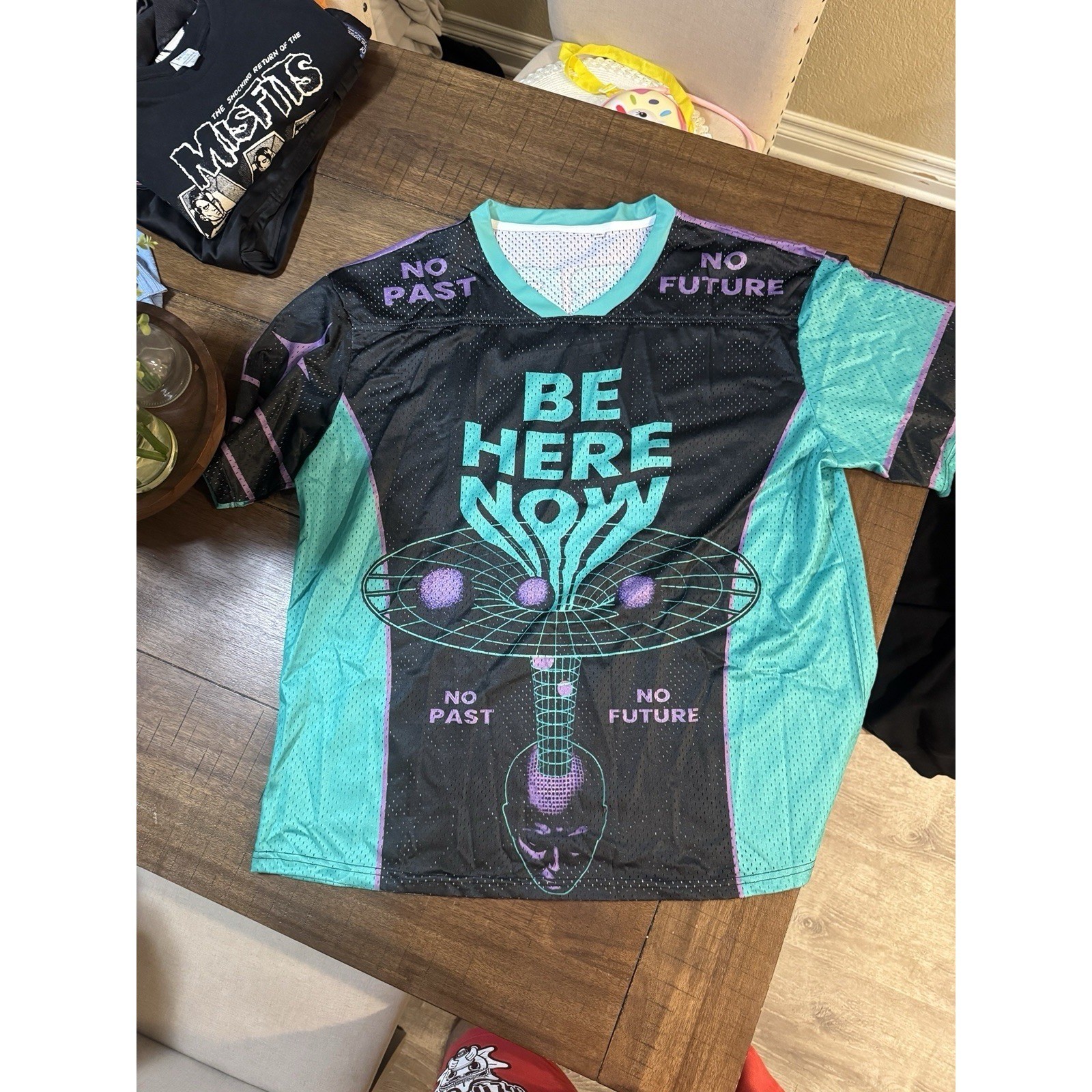 Men's Mesh V-Neck Jersey T-Shirt L Black/Teal/Purple "BE HERE NOW" Graphic gallery