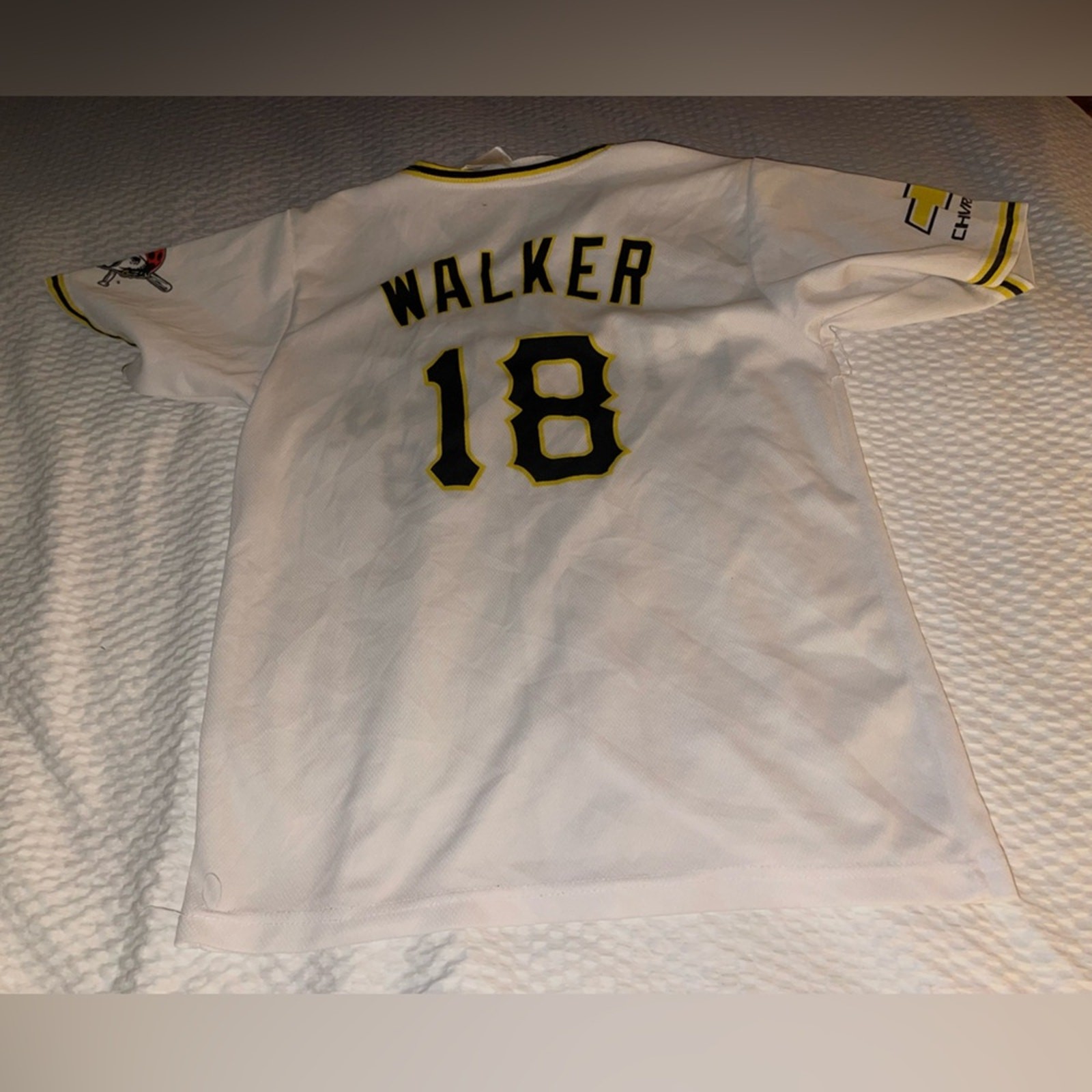 White Pittsburgh Pirates Baseball Jersey Size XL gallery