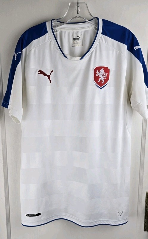 Puma Cell Czech Republic White Short Sleeve Replica Soccer Jersey Men's Chest 44 gallery