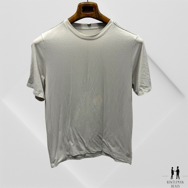 Vuori Shirt Mens M Frost Grey Current Tech Tee Stretch Hiking Running Gym 20 x27 gallery