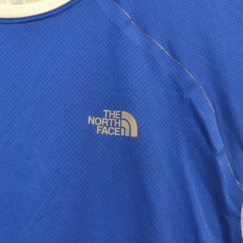 North Face Flight Series FlashDry Running Shirt Mens Medium Blue White Mesh gallery