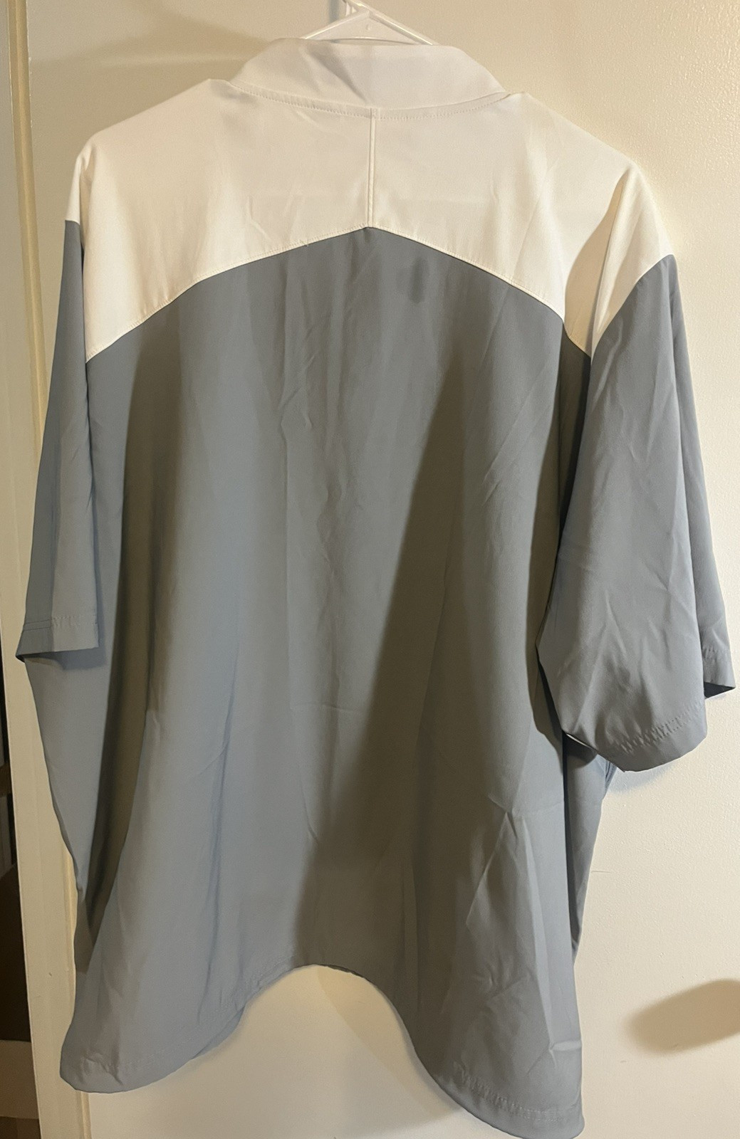 Under Armour Short Sleeve Three Quarter Zip Pull Over - Loose Fit - XXL gallery
