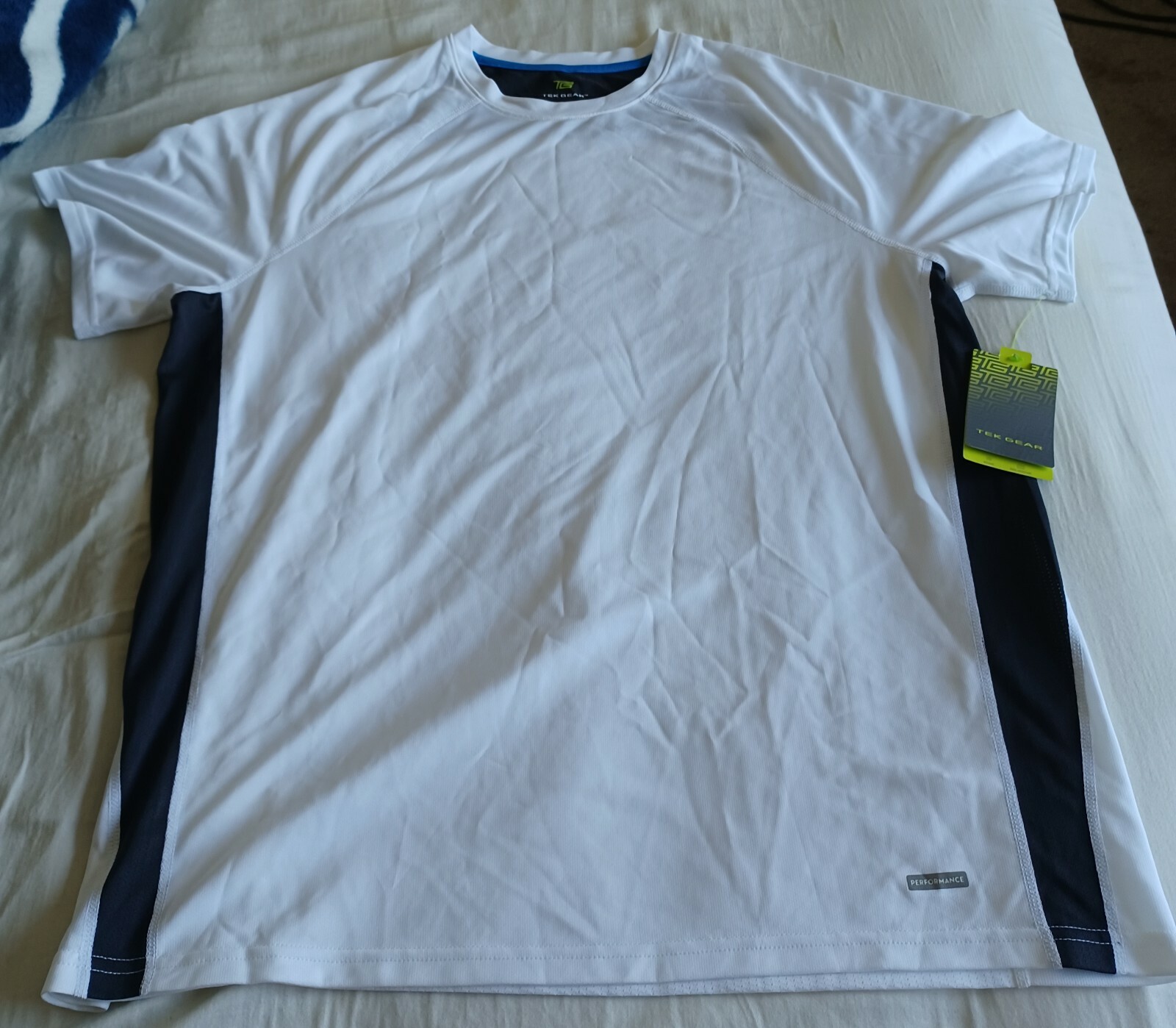 TEK GEAR Men’s XL White/Black Short Sleeve Performance Shirt Brand New NWT gallery