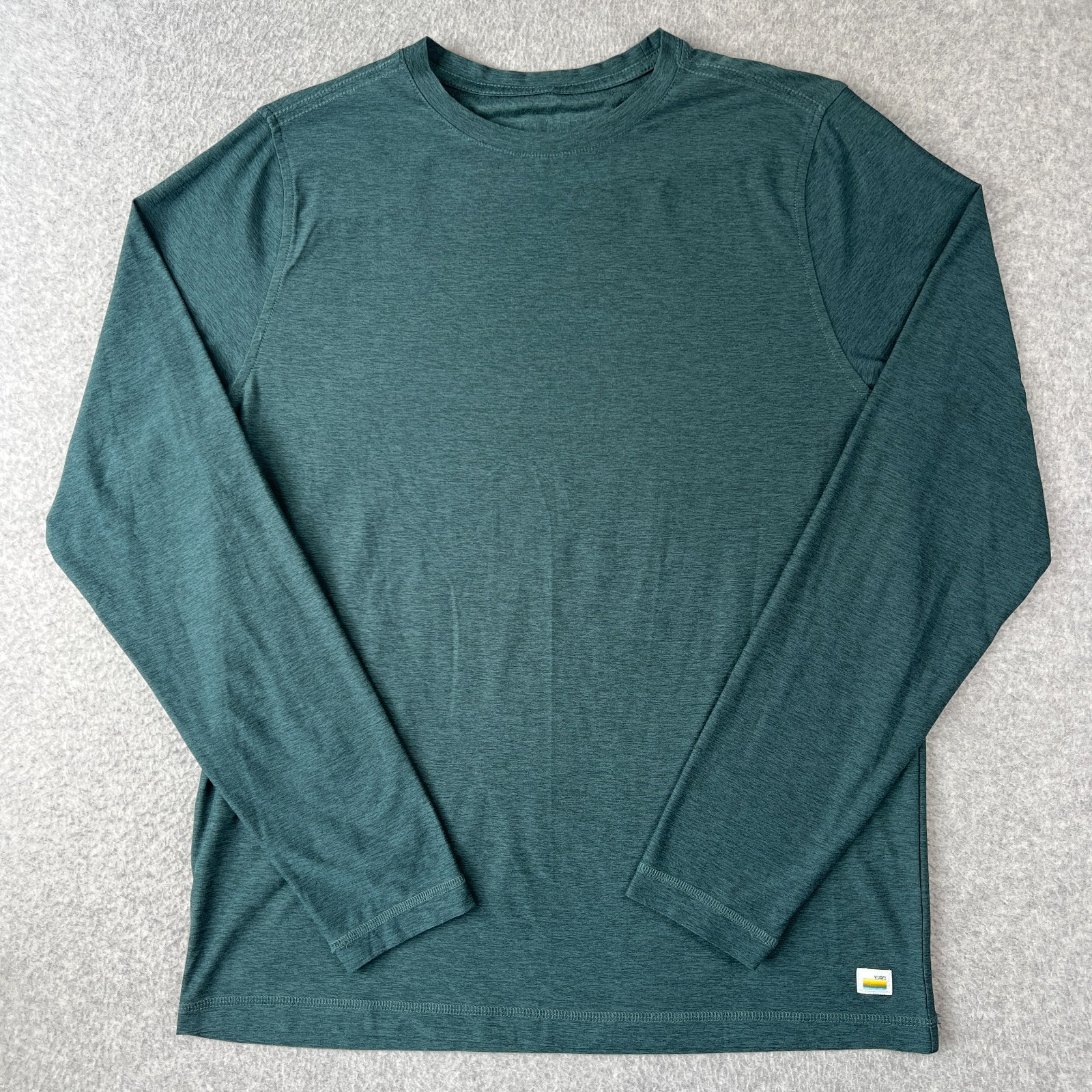 Vuori Strato Tech Tee Shirt Long Sleeve Performance Stretch Medium Mens Green gallery