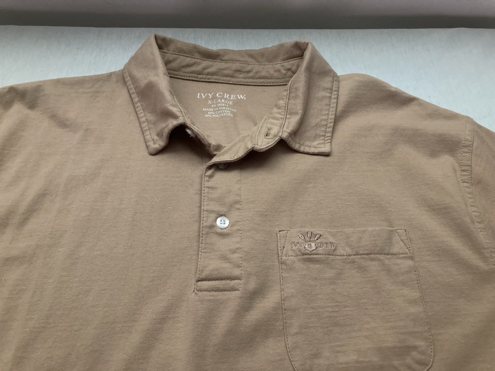 Men’s Size XL IVY CREW polo Shirt W/pocket and IVY CREW logo -3 button neck