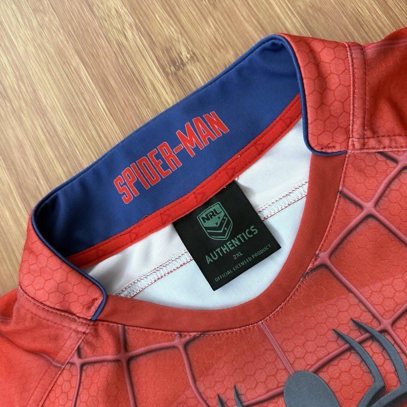 Newcastle Knights NRL Rugby ISC Spider-Man Jersey Men XXL Marvel Home Red Blue gallery