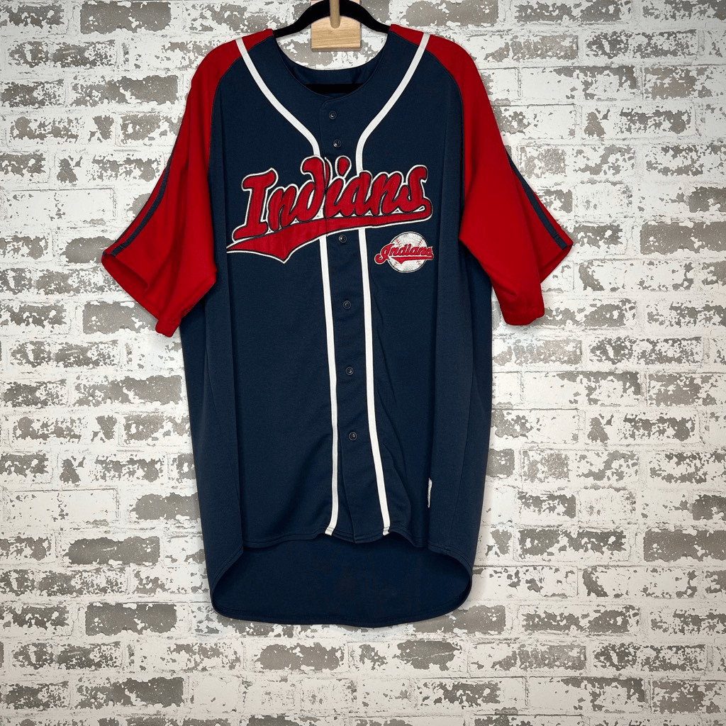 True fan vintage/ retro Cleveland Indians jersey gallery