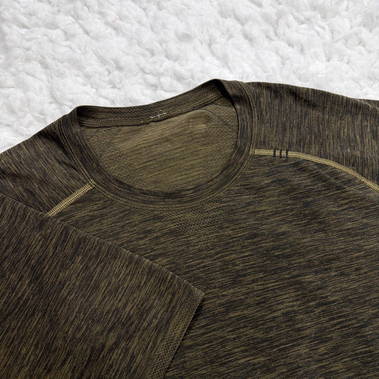 Lululemon Metal Vent Tech Short Sleeve Shirt (Sage Green Heather - Size Medium) gallery