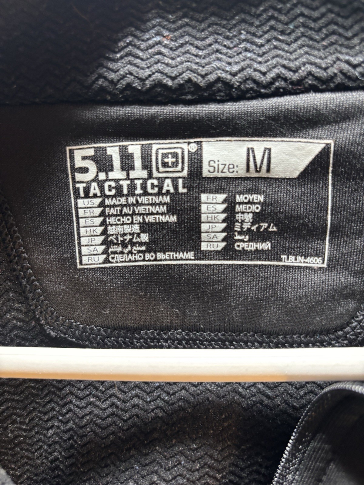 511 Tactical Half Zip Pull Over Long Sleeve with Chest Pocket Men's Size Medium gallery