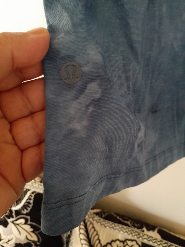 Lululemon Always Agile Short SleeveDiamond Dye True Navy Chambray size M gallery
