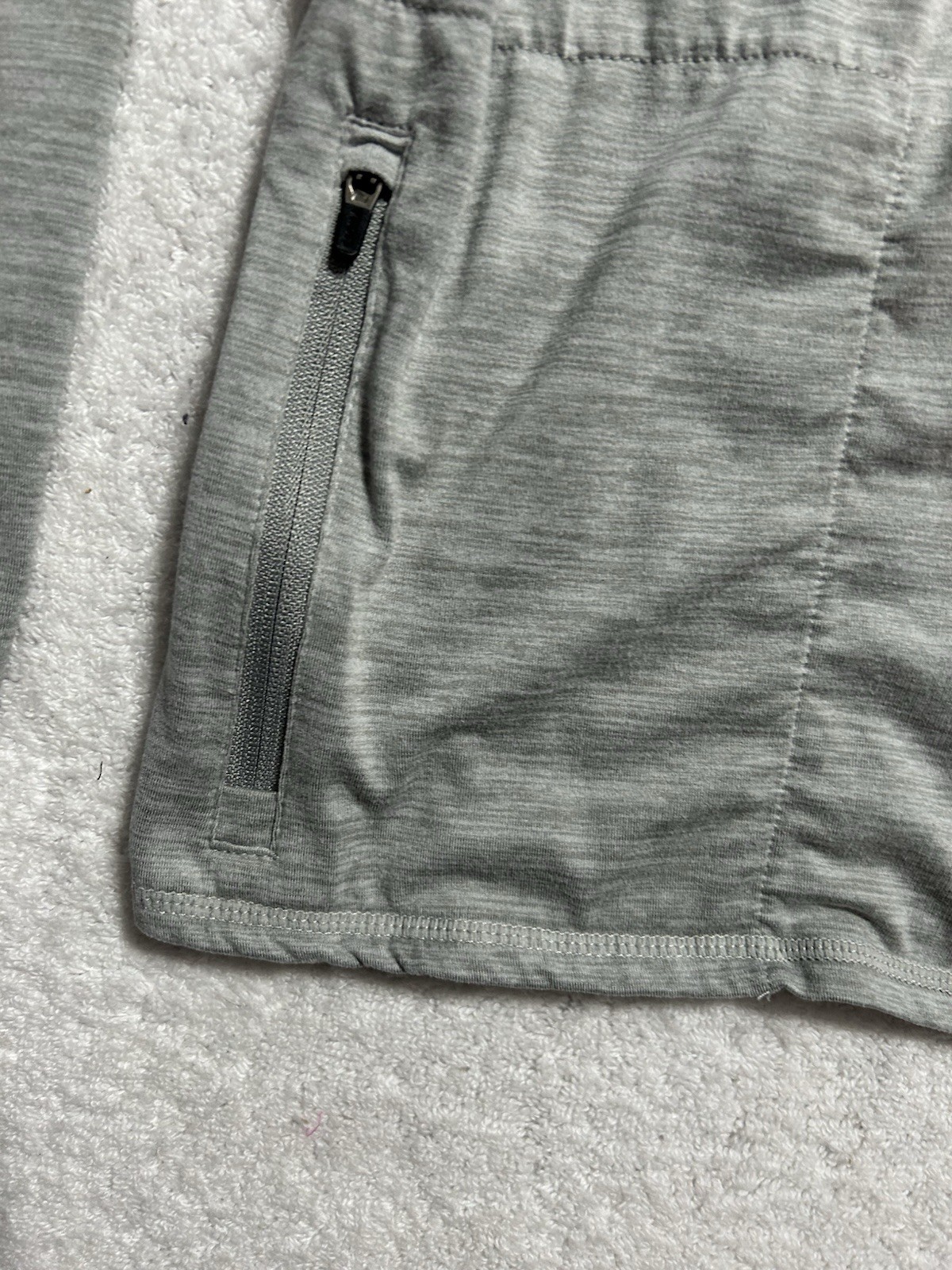 Vuori Ease Performance Men's Grey 1/2 Zip Pullover (H2) gallery