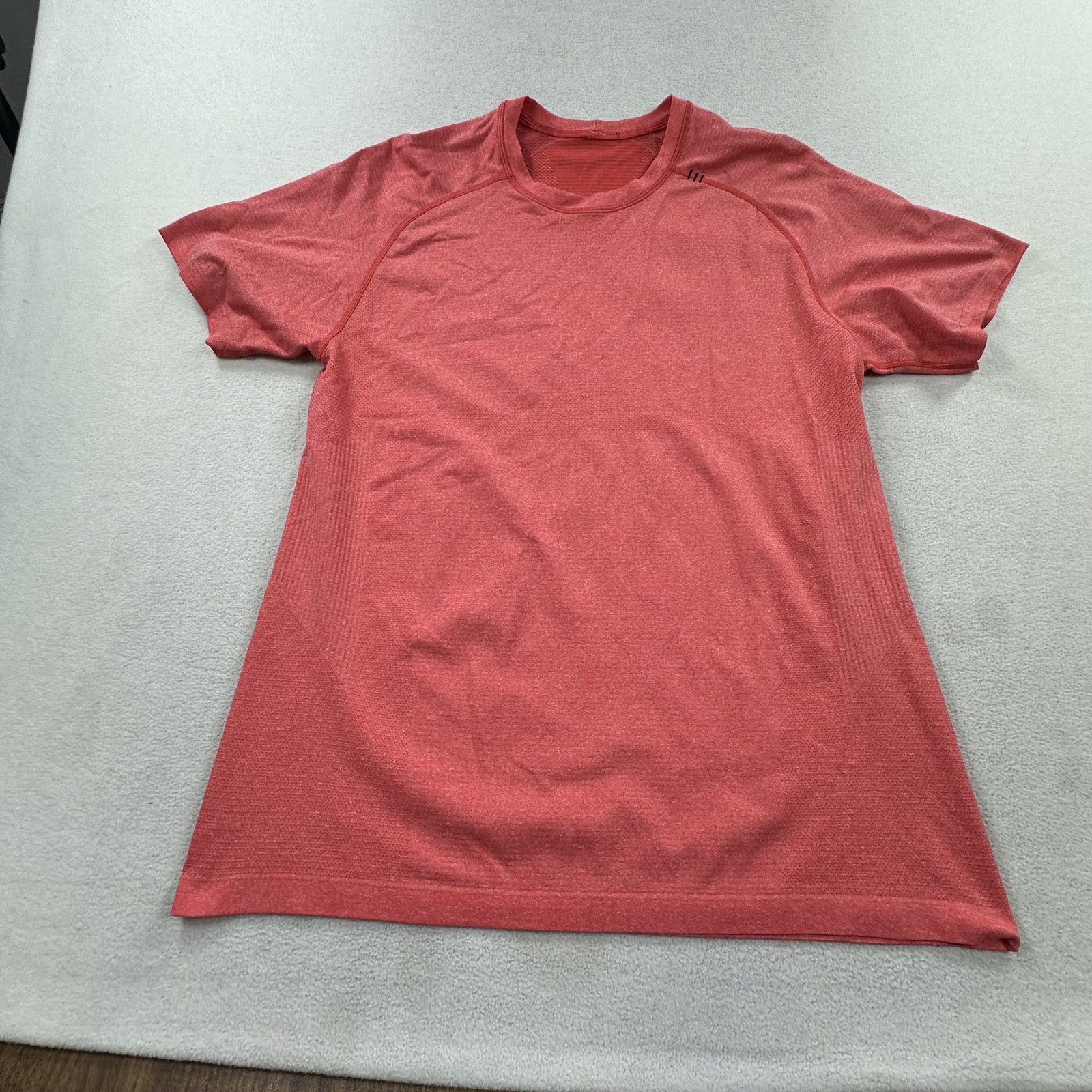 Lululemon Shirt Mens Large Red Metal Vent Tech Seamless Athletic Tee Top gallery