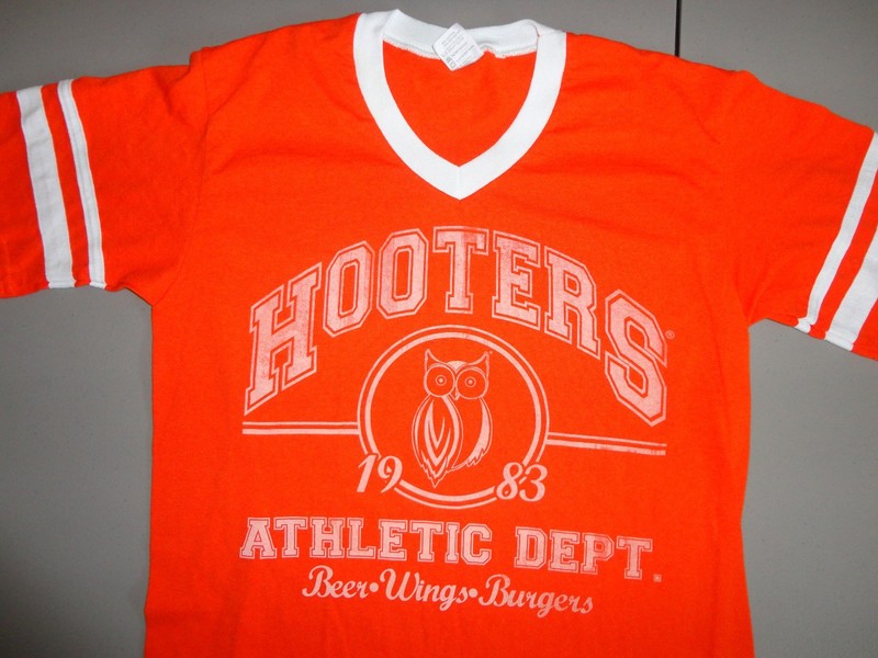 Orange HOOTERS Athletic Department 50-50 Football Style Jersey Shirt Mens M NICE gallery