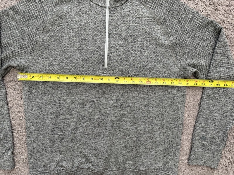 Lululemon Pullover Men's Large Gray Engineered Warmth Half Zip Stretch Gym gallery
