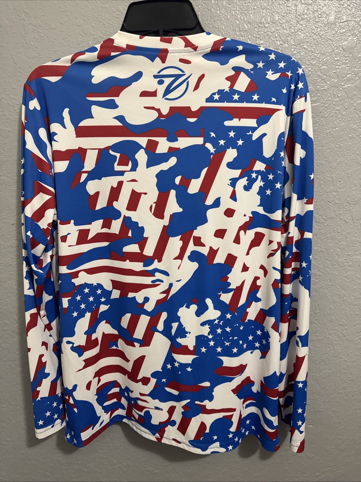 Gillz Fishing Shirt Mens Size Small Long Sleeve USA Flag Americana Camo Patriot gallery