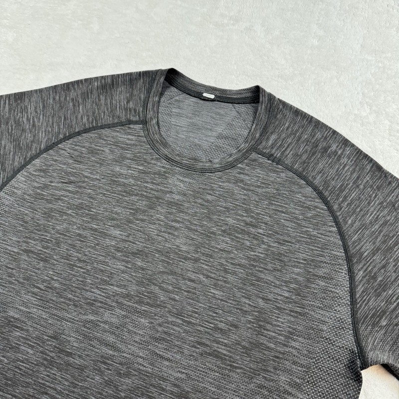 Lululemon Metal Vent Tech T-Shirt Men’s L Heater Charcoal Training Performance gallery