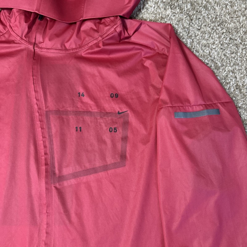 Nike Tech Pack Layer Running Jacket Red Black CT2381-615 Mens Large gallery