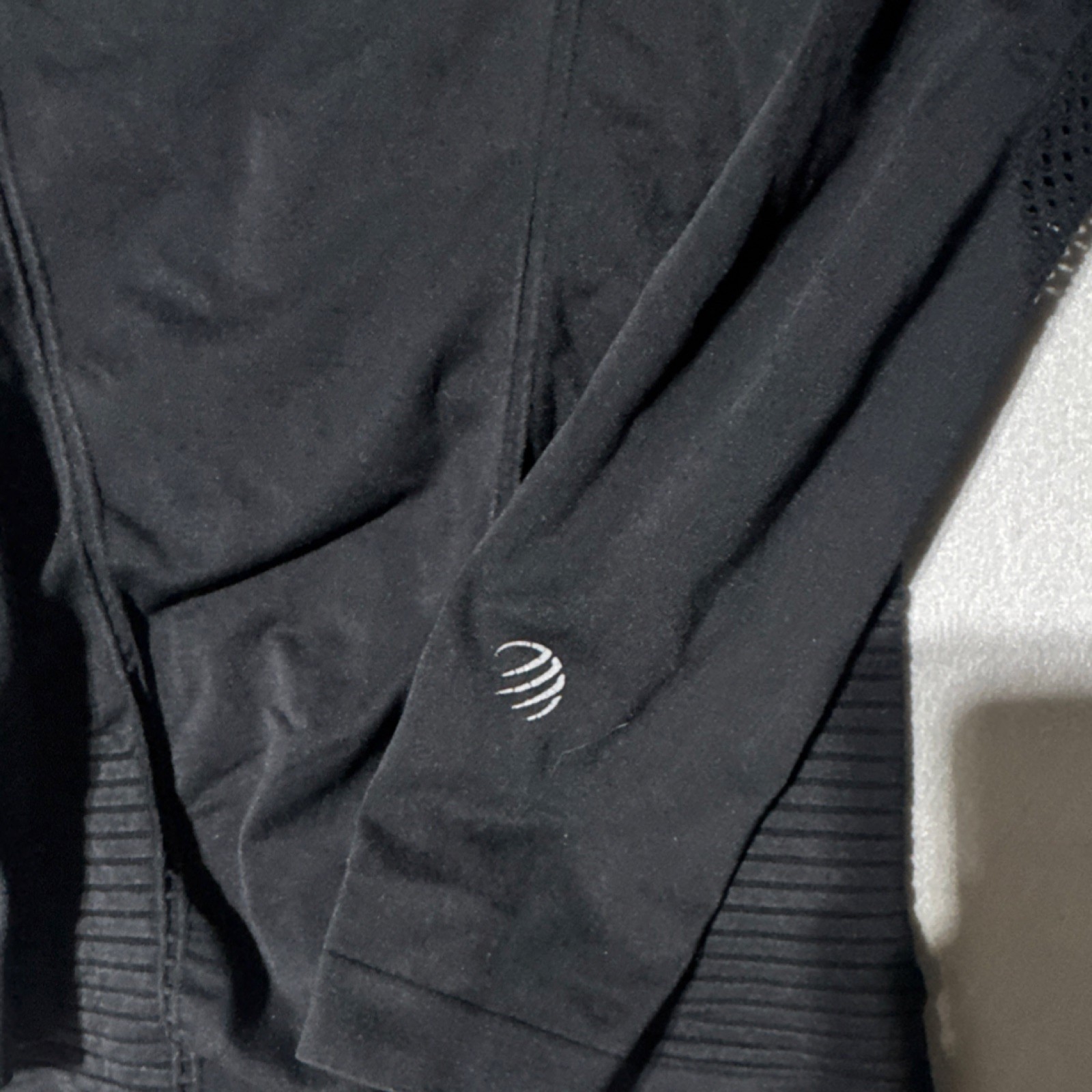 MPG Women’s Pullover compression Size M gallery