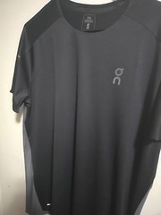 2026-NWTS-On Cloud Running Mens Large Black Gray Swiss Engineering Tee Shirt